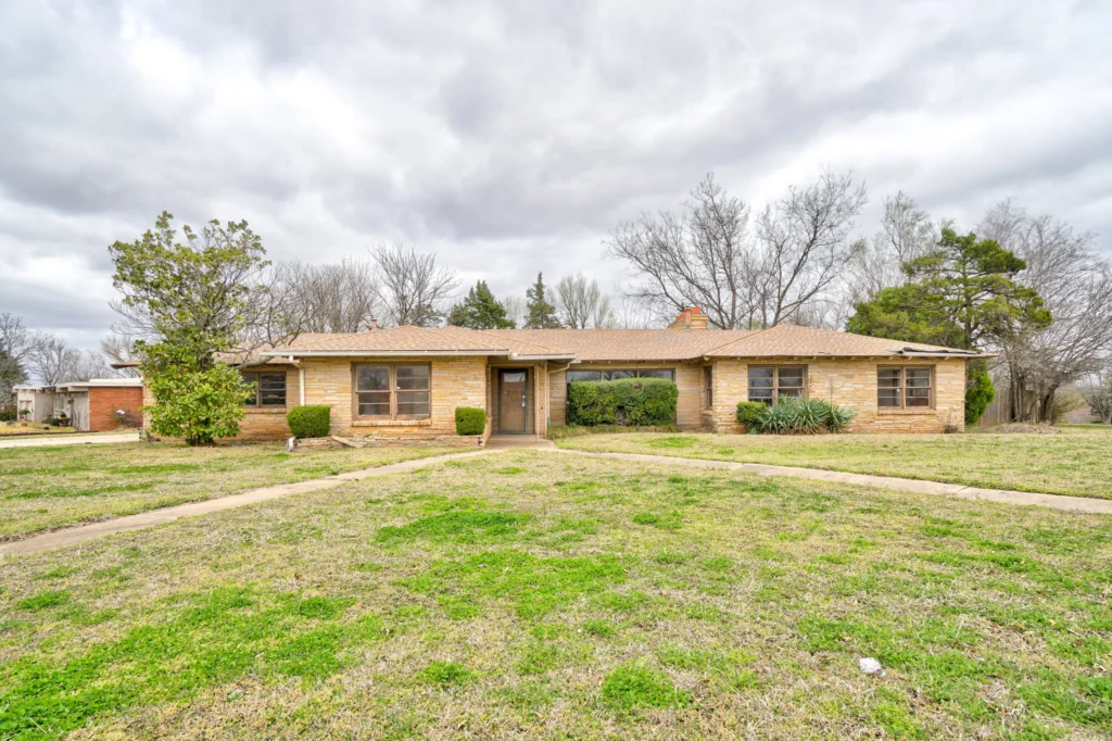 Midwest City, OK, house bought by Shawn Buys Houses